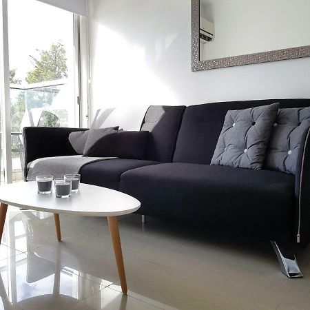 City Pearl - Modern 2 Bed Sea View Apt In City Centre Limassol Zewnętrze zdjęcie