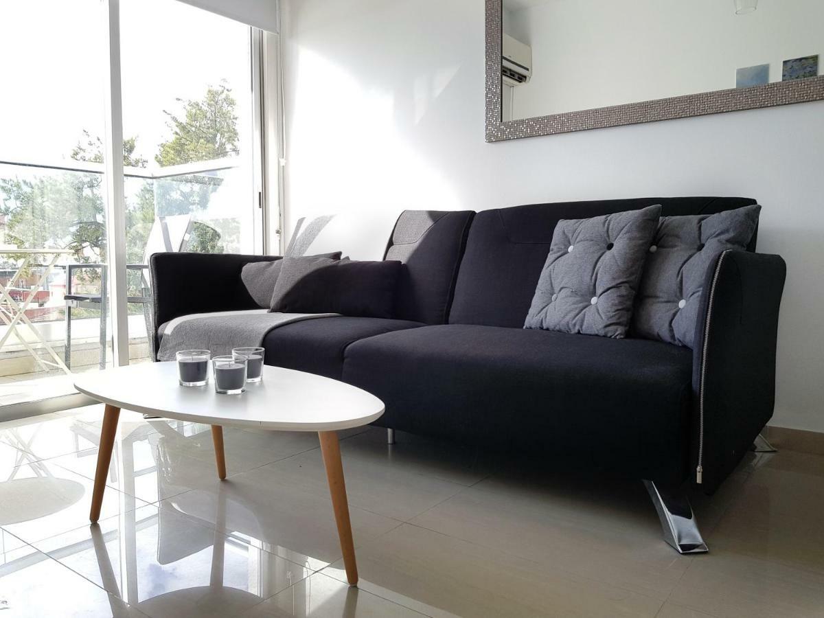 City Pearl - Modern 2 Bed Sea View Apt In City Centre Limassol Zewnętrze zdjęcie