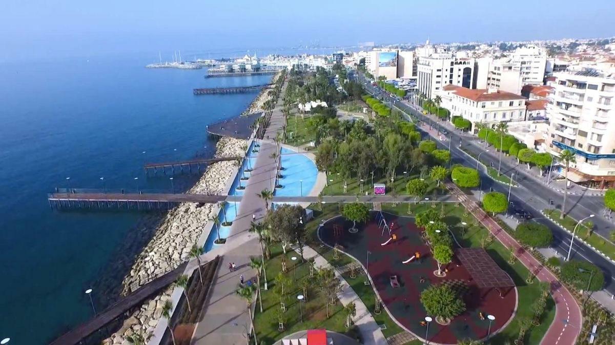 City Pearl - Modern 2 Bed Sea View Apt In City Centre Limassol Zewnętrze zdjęcie